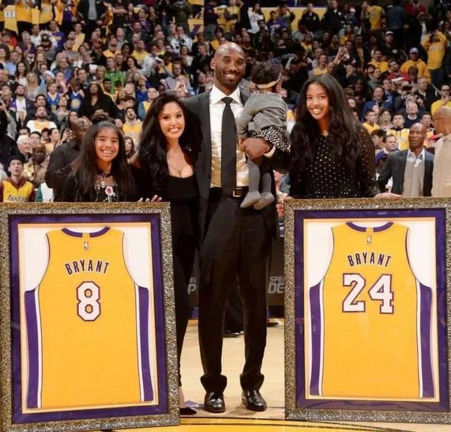 湖人三巨头制造120分背后：雷迪克赛前召集哥仨开会，挑战他们要更具冲击力.