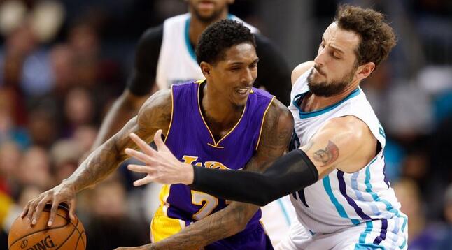 队战胜对手 队战胜对手