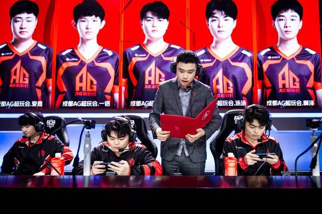 次传球推射 次传球推射